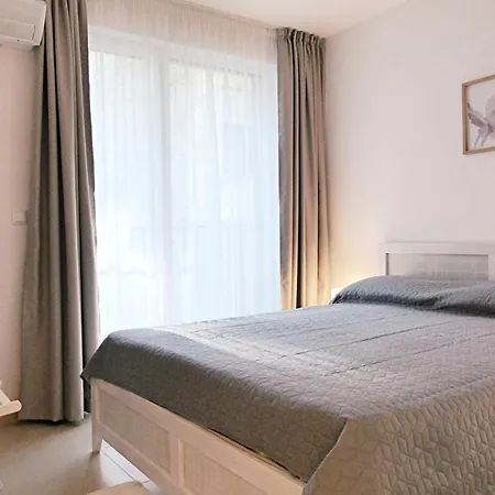 Apartmanhotel Meriva 2*